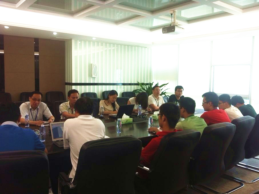 亚美国际集团举行2014届实习生座谈会