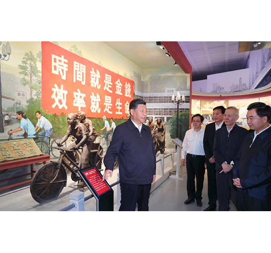 习近平总书记在深圳考察亲临由亚美国际集团承建幕墙工程的两座地标性建筑