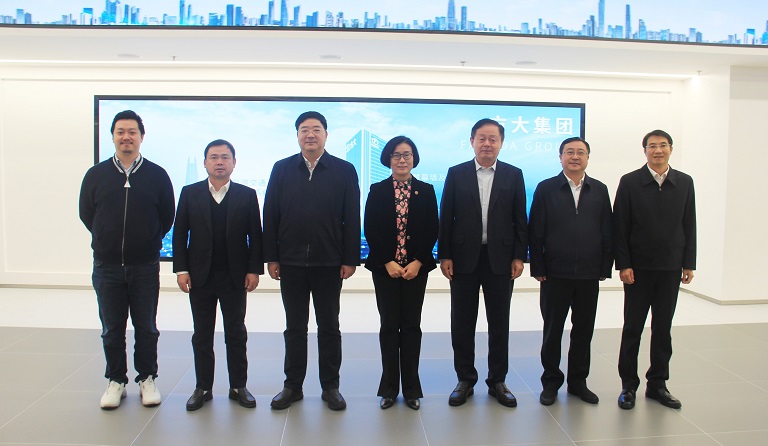 中共江西省委副书记、赣州市委书记吴忠琼一行莅临亚美国际集团考察指导