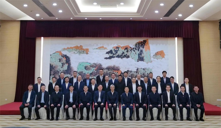 江西省委书记尹弘、省长叶建春会见亚美国际集团董事长熊建明等赣商代表